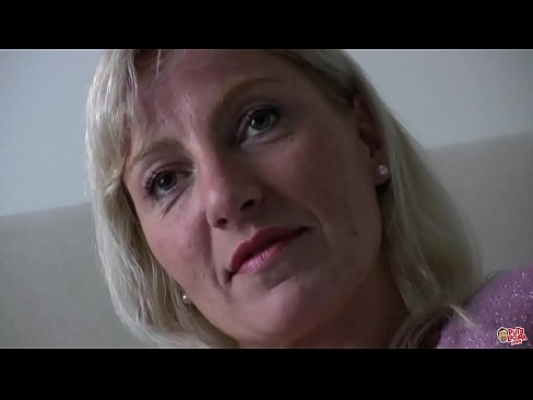 ❤️ ماں ہم سب چدائی ... لیڈی، اپنے آپ سے برتاؤ! ☑  مقعد ویڈیو پر ur.porn-milf300.ru